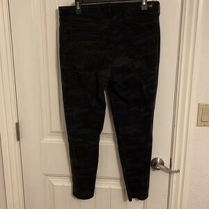 Social Standard By Sanctuary Ankle Skinny Camouflage Pants Size‎ 14